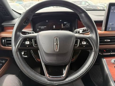 Used 2023 Lincoln Aviator Reserve RWD image 12