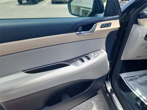 Used 2024 Hyundai Palisade Limited FWD image 11