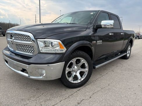Used 2015 RAM 1500 Laramie w/ Convenience Group image 3