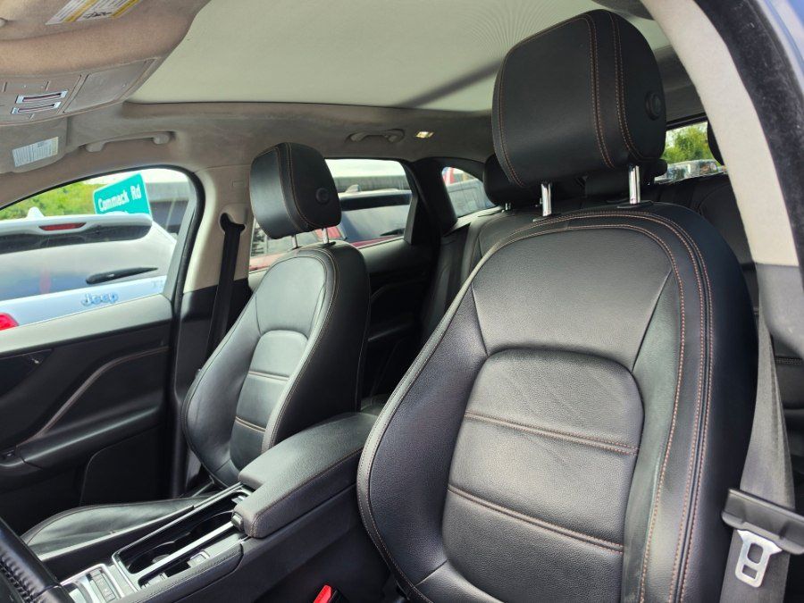 Used 2020 Jaguar F-PACE Prestige AWD/4WD image 27