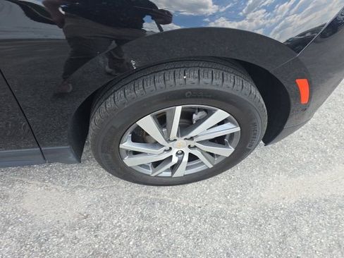 Used 2023 Chevrolet Equinox Premier image 44