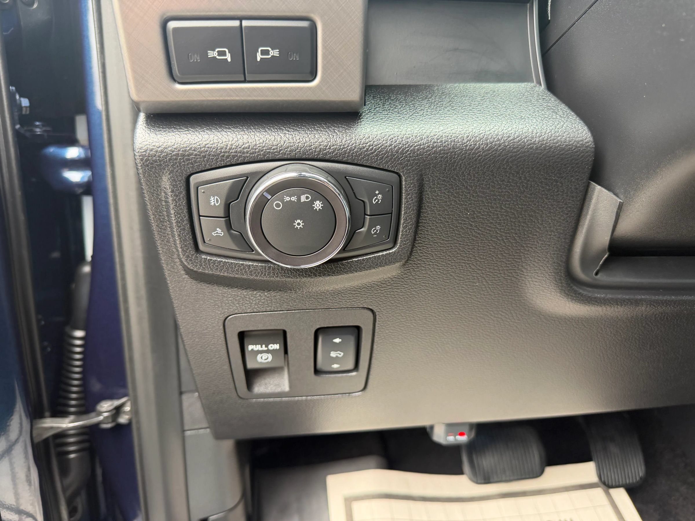 Used 2018 Ford F150 Limited w/ Trailer Tow Package AWD/4WD image 57