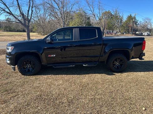 Used 2020 Chevrolet Colorado Z71 w/ Z71 Midnight Edition image 8