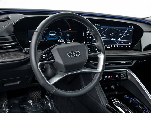 Used 2025 Audi Q5 Premium Plus w/ Premium Plus AWD/4WD image 10