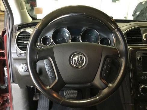 Used 2017 Buick Enclave Premium image 28
