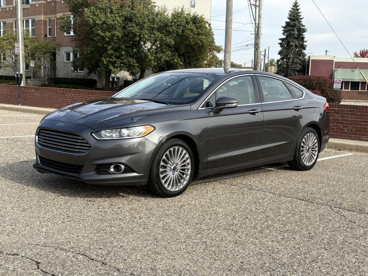 Used 2015 Ford Fusion Titanium FWD image 4