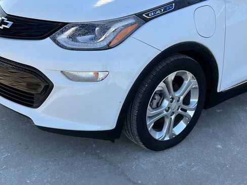 Used 2020 Chevrolet Bolt LT image 9