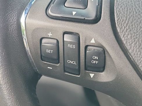 Used 2015 Lincoln MKS FWD image 34