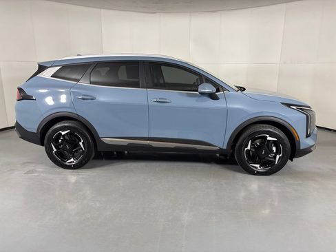 New 2026 Kia Sportage EX AWD/4WD image 9