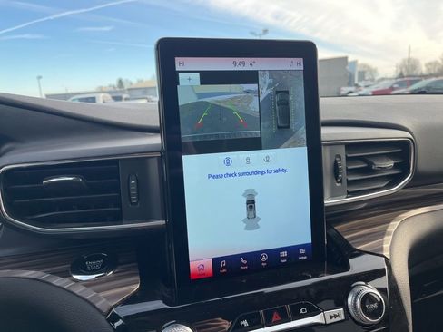 Used 2023 Ford Explorer Limited w/ Limited Technology Package image 22