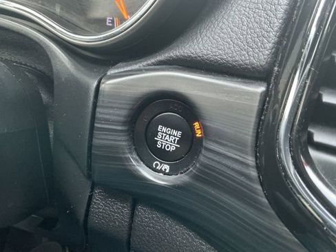 Used 2021 Jeep Grand Cherokee Laredo X image 48