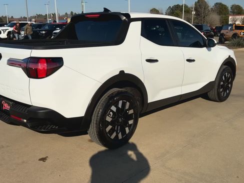 Used 2025 Hyundai Santa Cruz SE image 9