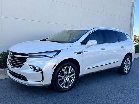 Used 2023 Buick Enclave Premium w/ Experience Buick Package image 4