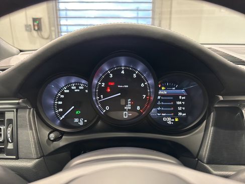 Used 2025 Porsche Macan GTS image 35