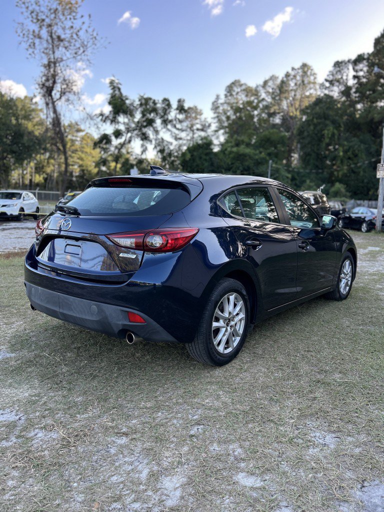 Used 2015 MAZDA MAZDA3 i Touring w/ Technology Package FWD image 3