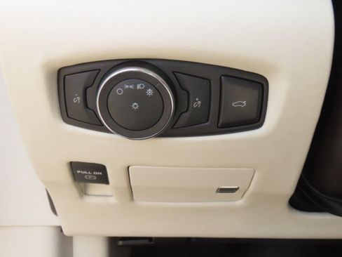 Used 2019 Lincoln Continental Black Label w/ Rear Seat Package image 25