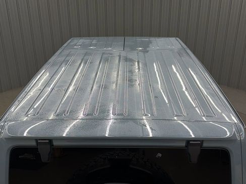 Used 2025 Jeep Wrangler Unlimited Sahara w/ Safety Group image 18