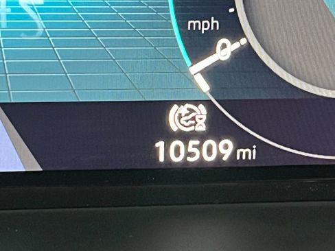 Certified 2025 Volkswagen Atlas Cross Sport SEL Premium R-Line image 22