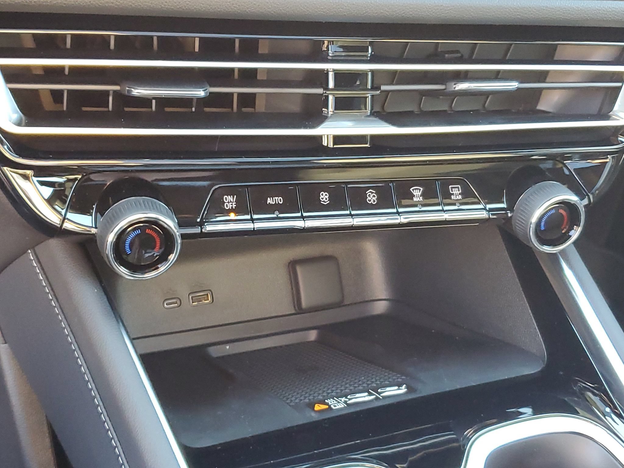 New 2027 Chevrolet Traverse LT w/ Enhanced Driving Package AWD/4WD image 30