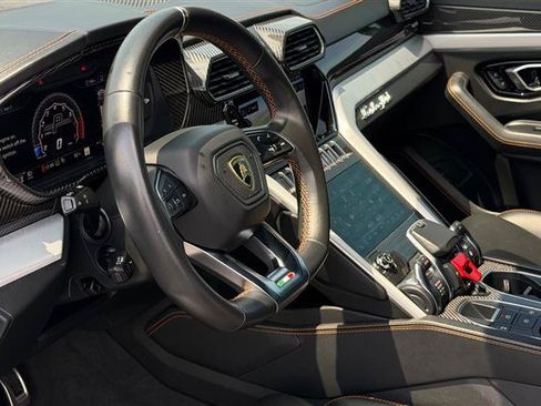 Used 2020 Lamborghini Urus AWD/4WD image 34
