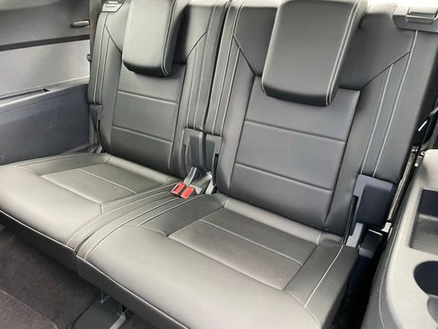 Certified 2023 Volkswagen Atlas SE AWD/4WD image 8