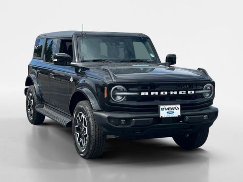 New 2025 Ford Bronco Outer Banks image 32
