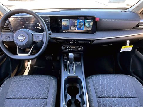 New 2026 Nissan Kicks SV image 4