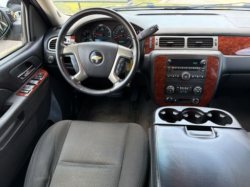 Certified 2011 Chevrolet Suburban LS RWD image 26