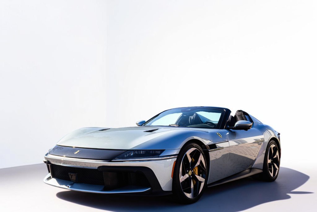 Certified 2026 Ferrari 12Cilindri Spider RWD image 28