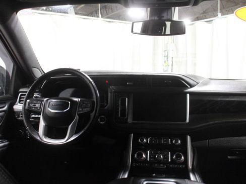 Used 2022 GMC Yukon Denali AWD/4WD image 9