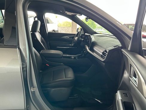 Used 2026 Chevrolet Traverse LT w/ Midnight/Sport Edition FWD image 35