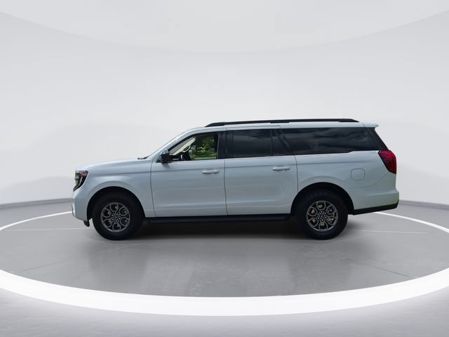 Used 2025 Ford Expedition Max Active RWD image 5