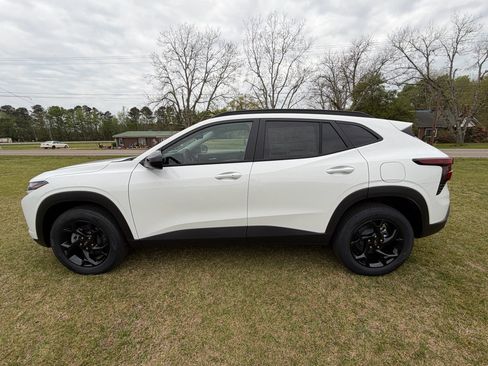 New 2026 Chevrolet Trax LT image 19