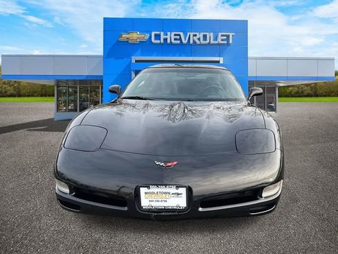 Used 2004 Chevrolet Corvette Coupe w/ Preferred Equipment Group image 2