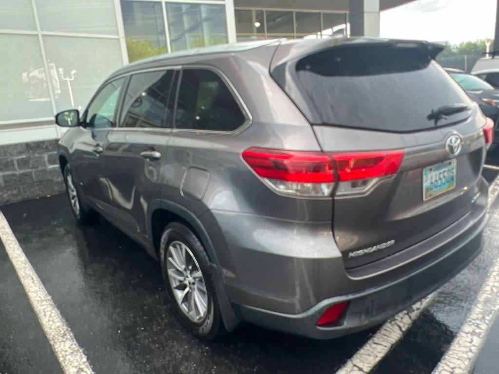 Certified 2018 Toyota Highlander XLE AWD/4WD image 14