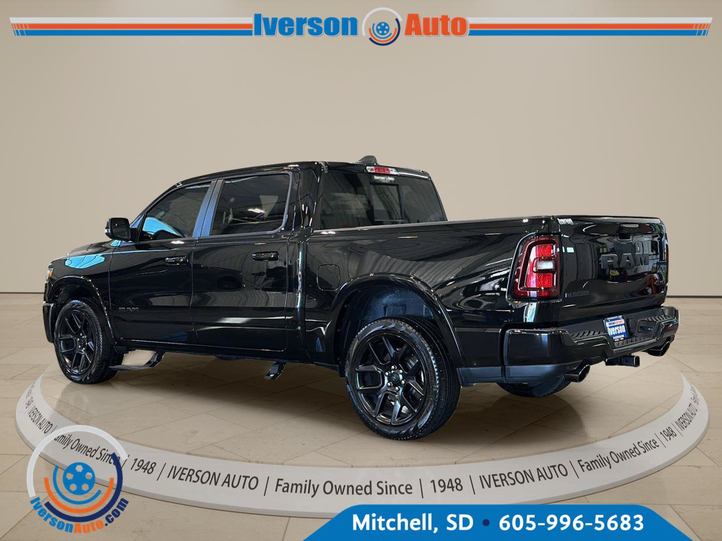 Used 2025 RAM 1500 Laramie w/ Night Edition AWD/4WD image 5