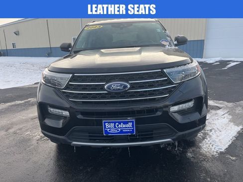 Used 2023 Ford Explorer XLT w/ Equipment Group 202A image 9