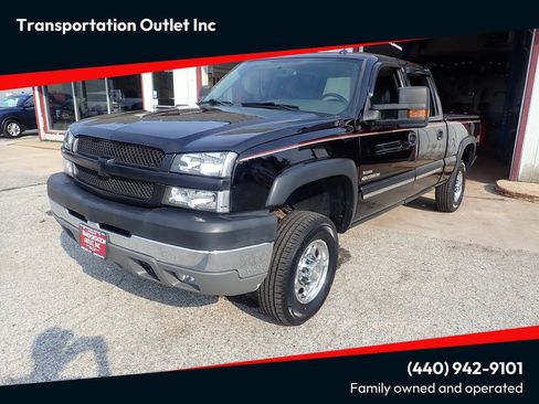 Used 2005 Chevrolet Silverado 2500 LT w/ Heavy-Duty Power Package AWD/4WD image 1