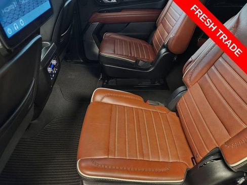 Used 2024 GMC Yukon XL Denali Ultimate AWD/4WD image 30
