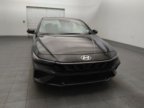 Used 2025 Hyundai Elantra Sport FWD image 14