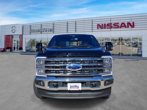 Used 2024 Ford F250 Lariat w/ FX4 Off-Road Package image 11