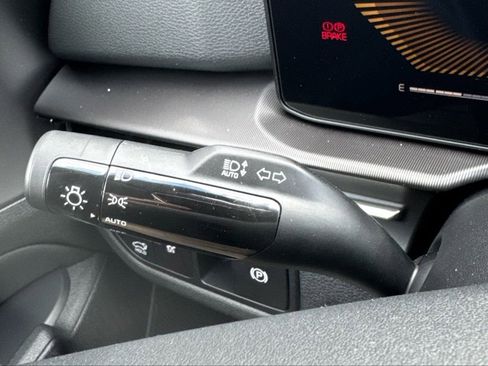 New 2026 Kia Sportage EX image 16