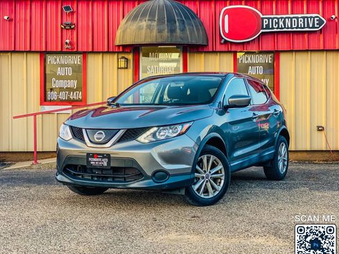 Used 2019 Nissan Rogue Sport S w/ Appearance Package image 2