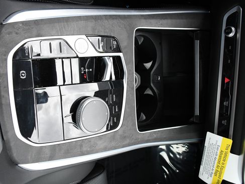 Used 2026 BMW X5 xDrive40i image 16