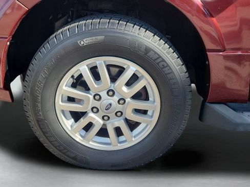 Used 2013 Ford Expedition XLT RWD image 23