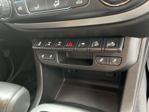 Used 2021 Chevrolet Colorado ZR2 w/ ZR2 Midnight Special Edition AWD/4WD image 26