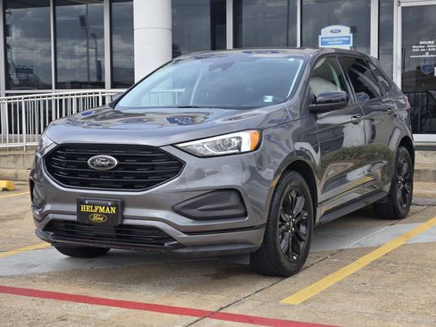Used 2024 Ford Edge SE w/ Black Appearance Package image 2
