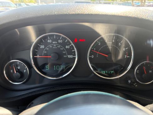 Used 2017 Jeep Wrangler Unlimited Sahara w/ Connectivity Group AWD/4WD image 21