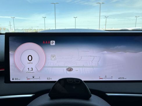 Used 2026 Genesis GV70 2.5T Select image 10