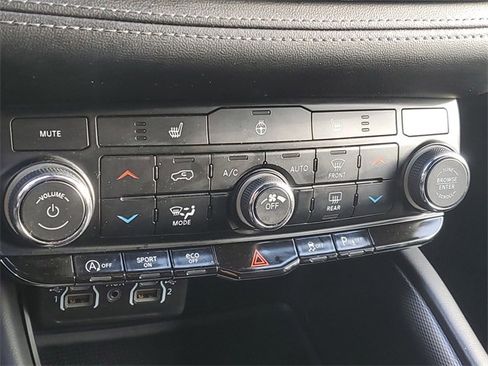 Used 2021 Dodge Durango GT image 28